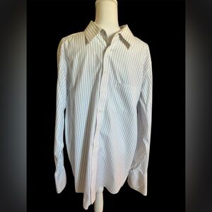 Gold Label Roundtree & Yorke Cuff Link Sleeve Fashion Shirt